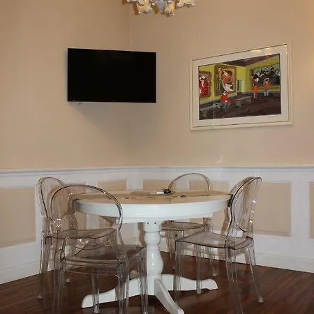 Long In Central Apartment